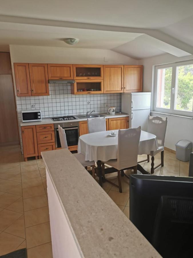 Apartment Milka Vir Ngoại thất bức ảnh